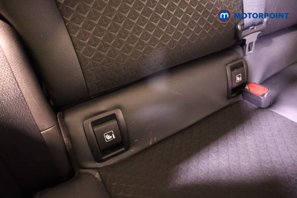 Nissan Juke N-Connecta Automatic Petrol SUV - Stock Number (1603679) - 21st supplementary image