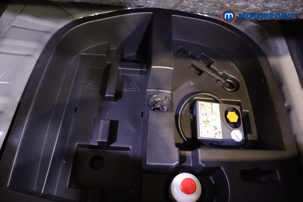 Nissan Juke N-Connecta Automatic Petrol SUV - Stock Number (1603679) - 24th supplementary image