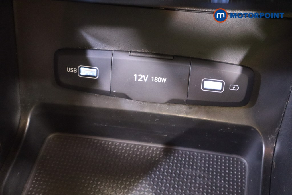 Hyundai Tucson Se Connect Manual Petrol SUV - Stock Number (1603967) - 4th supplementary image