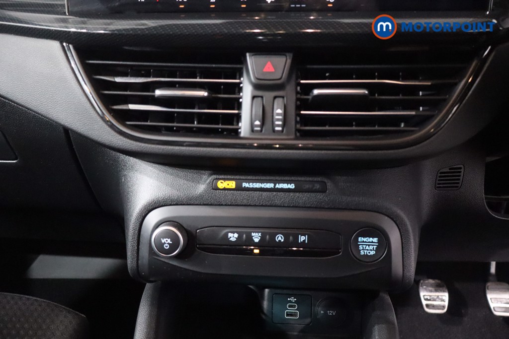 Ford Focus St-Line Manual Petrol Hatchback - Stock Number (1604067) - 18th supplementary image