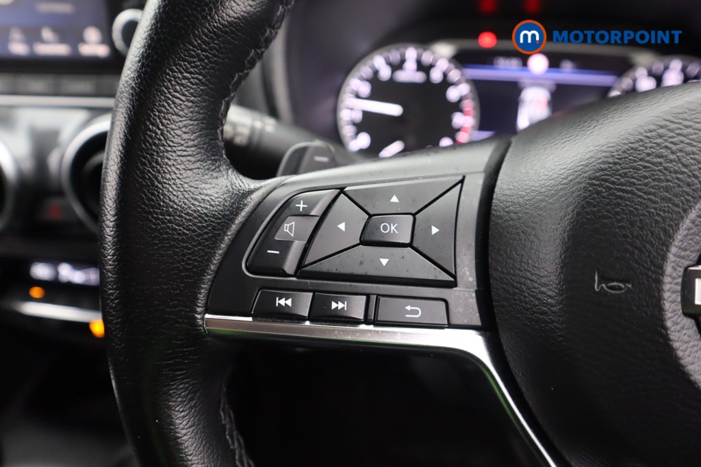 Nissan Juke N-Connecta Automatic Petrol SUV - Stock Number (1604124) - 4th supplementary image