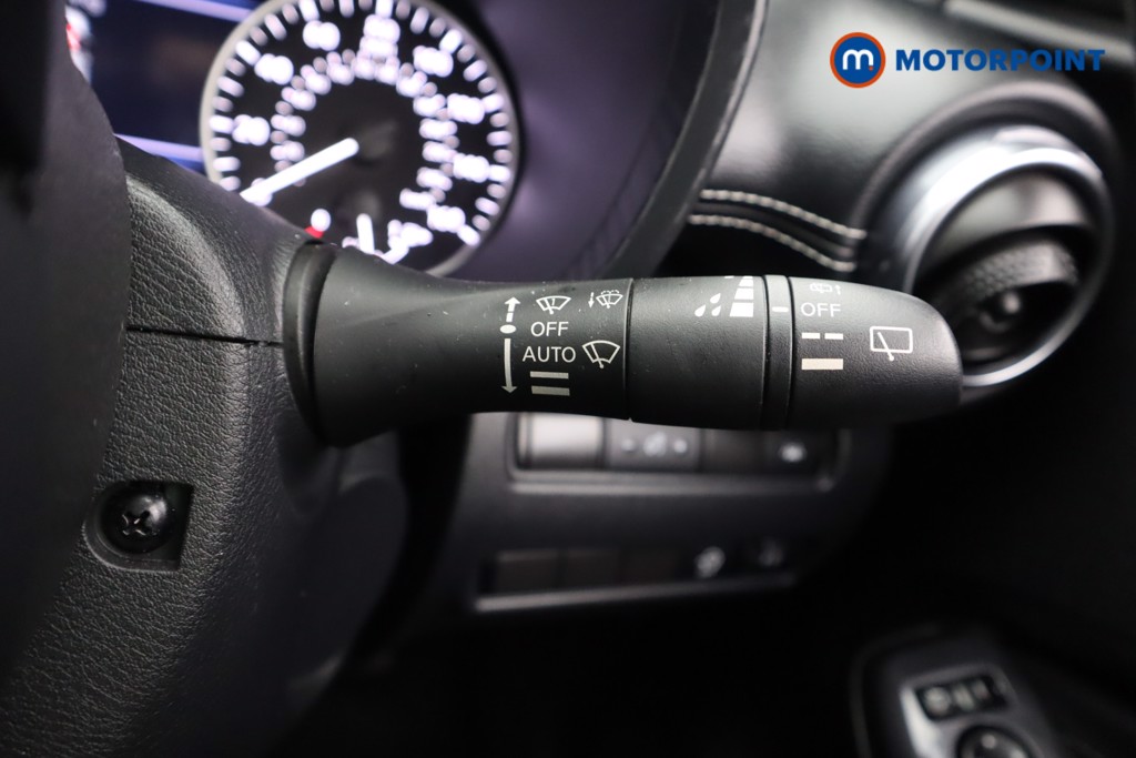 Nissan Juke N-Connecta Automatic Petrol SUV - Stock Number (1604124) - 7th supplementary image