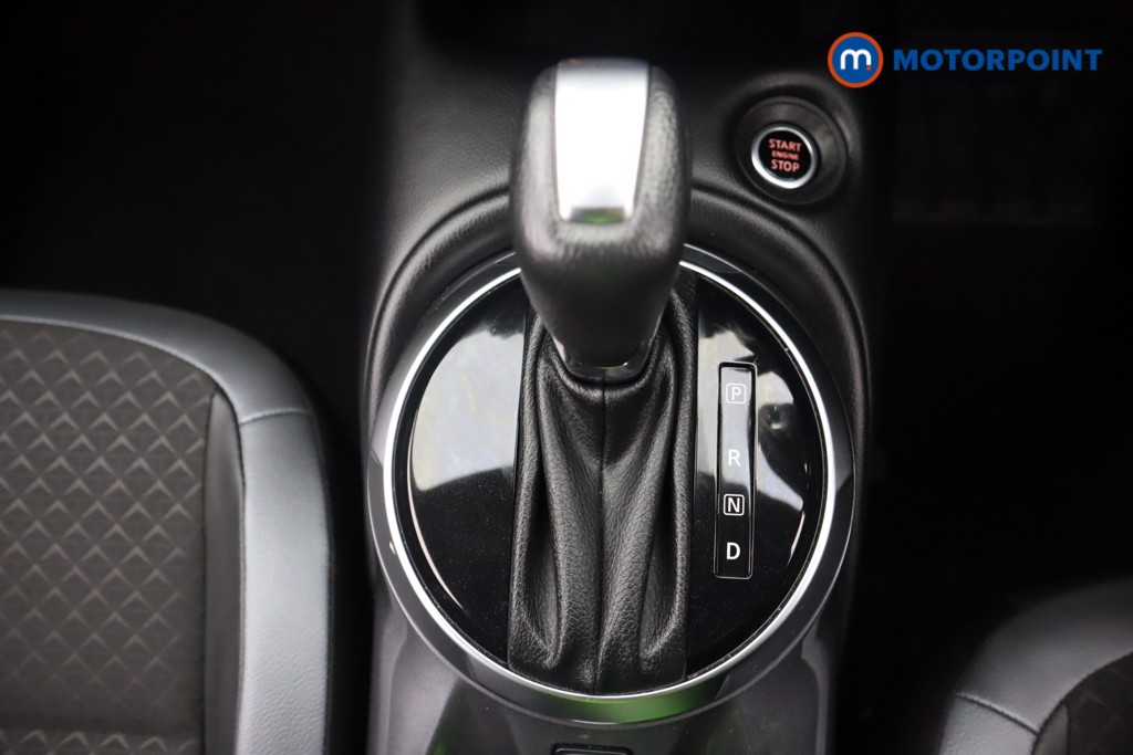 Nissan Juke N-Connecta Automatic Petrol SUV - Stock Number (1604124) - 15th supplementary image