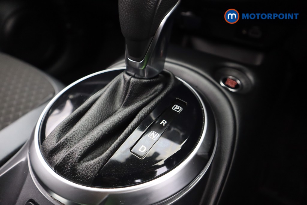 Nissan Juke N-Connecta Automatic Petrol SUV - Stock Number (1604124) - 16th supplementary image