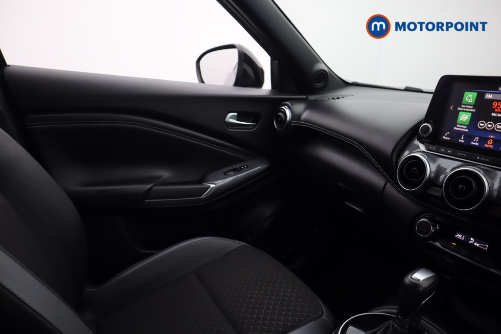 Nissan Juke N-Connecta Automatic Petrol SUV - Stock Number (1604124) - 20th supplementary image