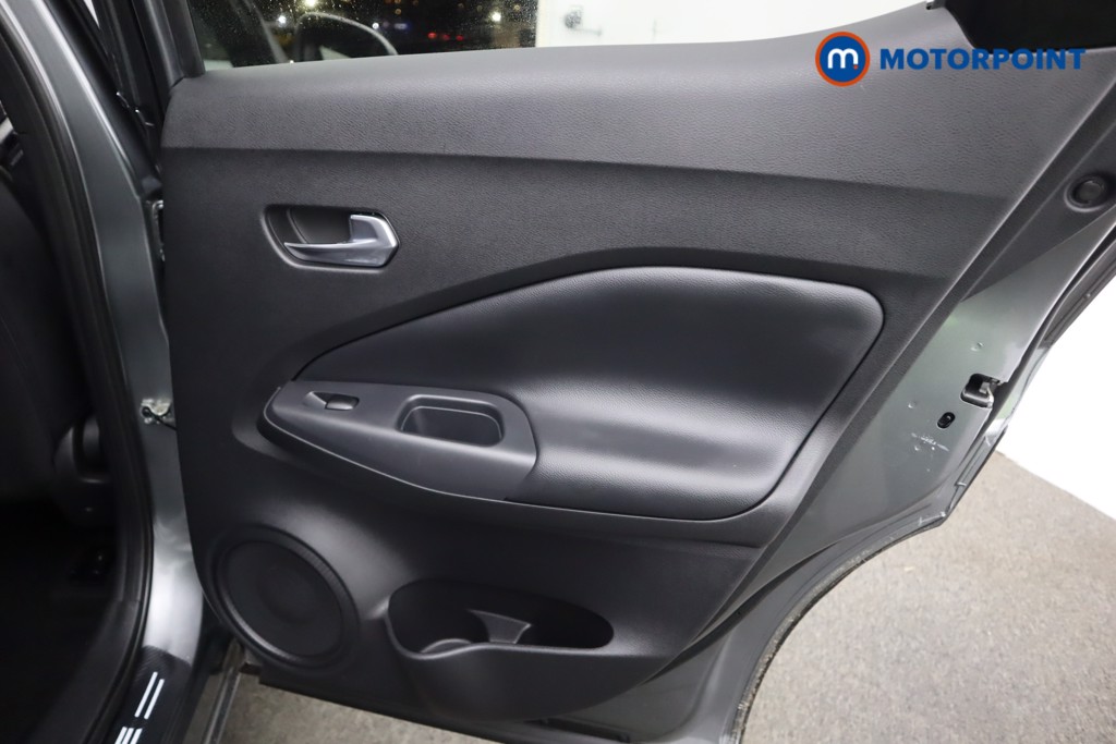 Nissan Juke N-Connecta Automatic Petrol SUV - Stock Number (1604124) - 28th supplementary image