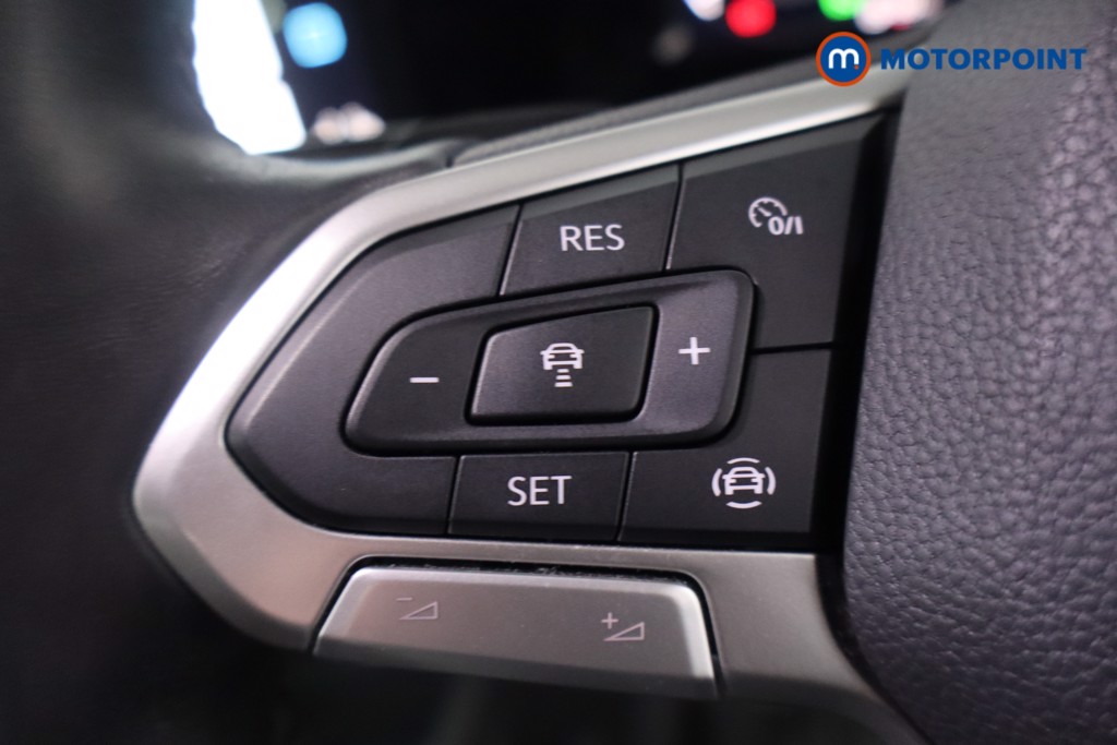 Volkswagen Golf Active Automatic Petrol Hatchback - Stock Number (1604241) - 7th supplementary image