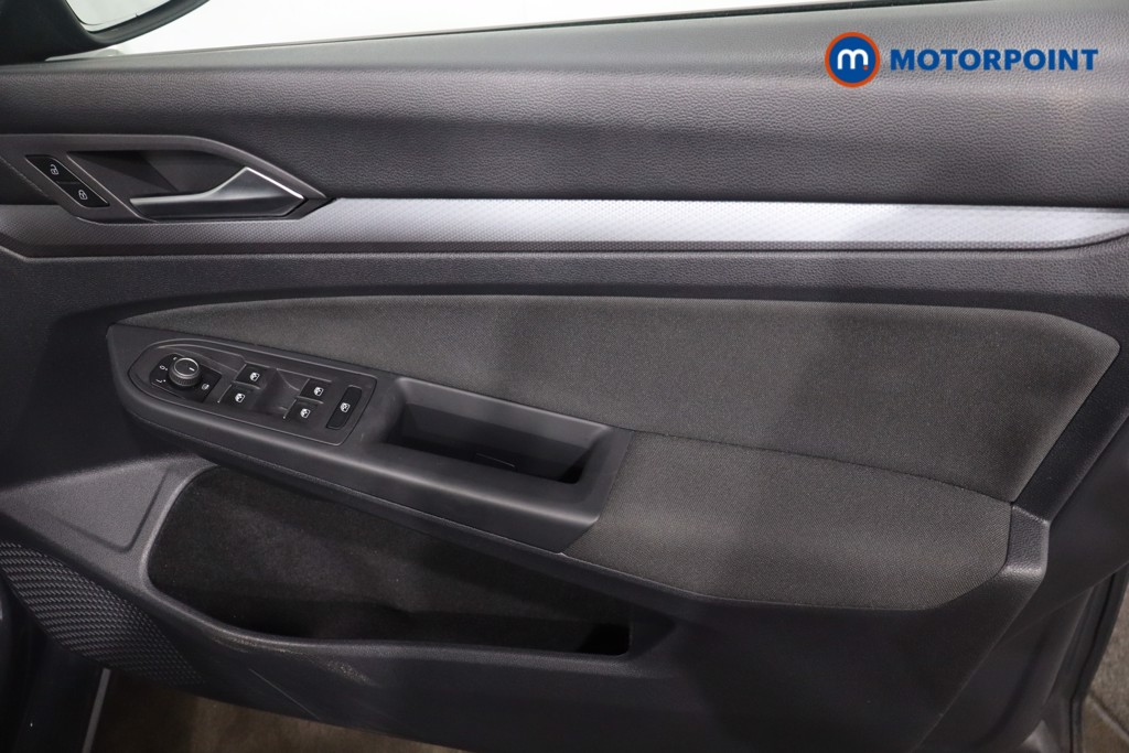 Volkswagen Golf Active Automatic Petrol Hatchback - Stock Number (1604241) - 24th supplementary image