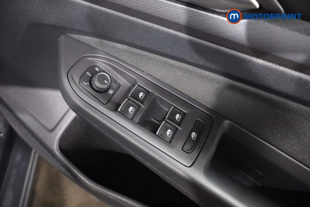 Volkswagen Golf Active Automatic Petrol Hatchback - Stock Number (1604241) - 25th supplementary image