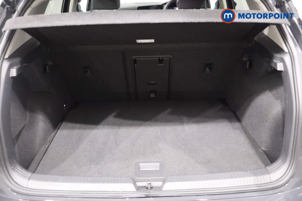 Volkswagen Golf Active Automatic Petrol Hatchback - Stock Number (1604241) - 39th supplementary image