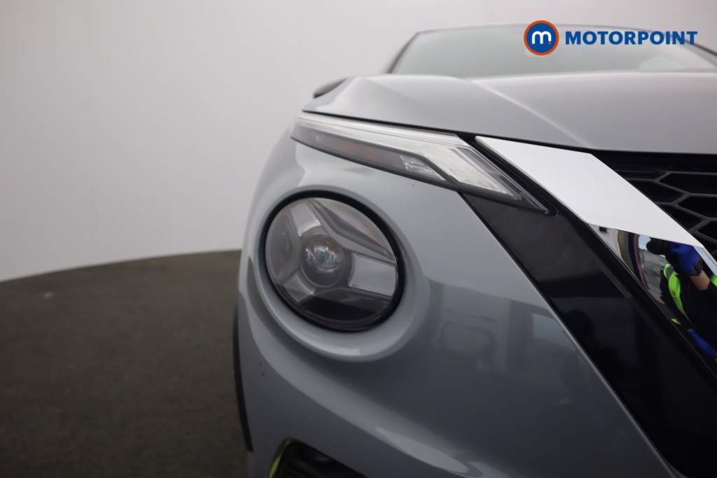 Nissan Juke Kiiro Manual Petrol SUV - Stock Number (1604276) - 1st supplementary image