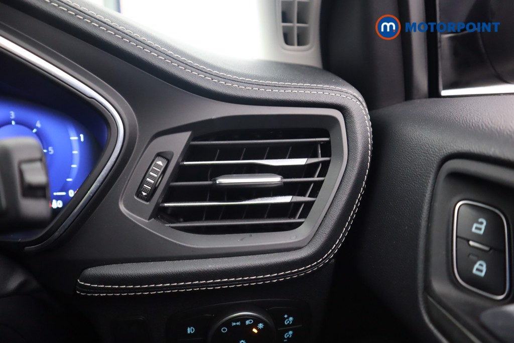 Ford Focus Vignale Active X Automatic Diesel Estate - Stock Number (1604325) - 9th supplementary image