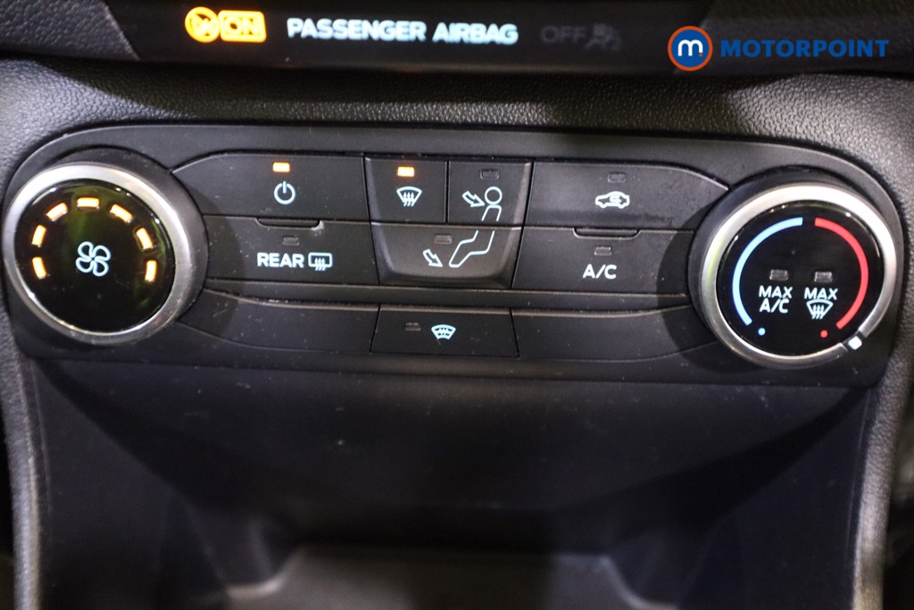 Ford Fiesta Titanium Manual Petrol Hatchback - Stock Number (1604572) - 4th supplementary image