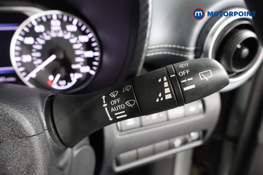 Nissan Juke N-Connecta Manual Petrol SUV - Stock Number (1574522) - 17th supplementary image