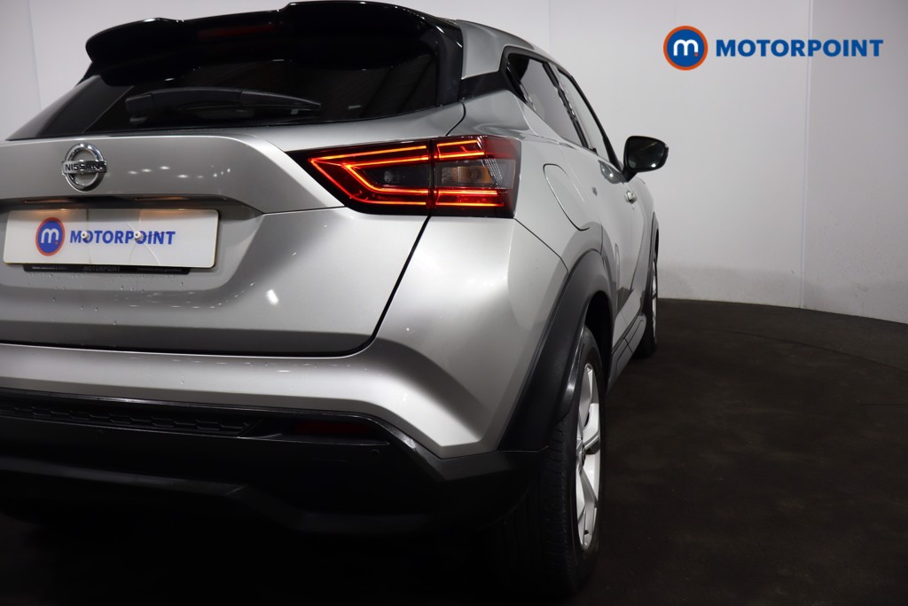 Nissan Juke N-Connecta Manual Petrol SUV - Stock Number (1574522) - 30th supplementary image
