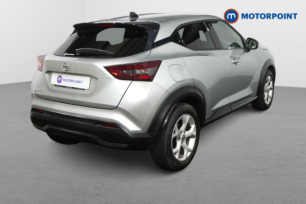 Nissan Juke N-Connecta Manual Petrol SUV - Stock Number (1574522) - Drivers side rear corner