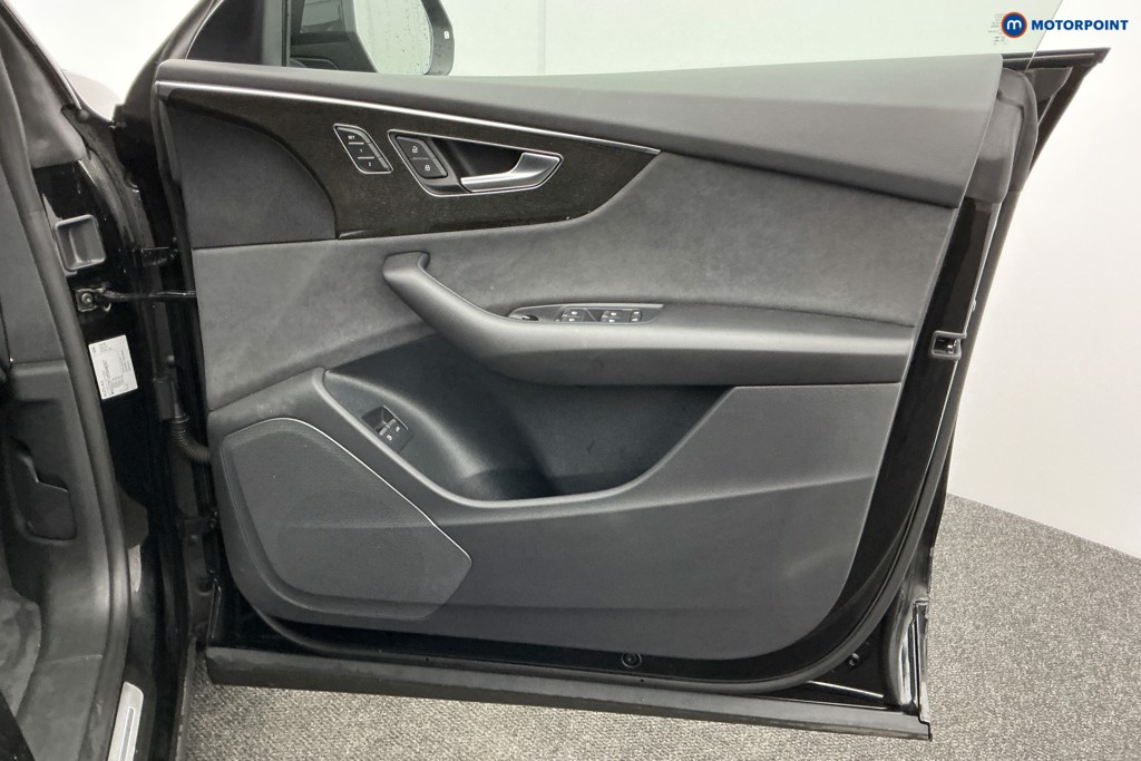 Audi Q8 Black Edition Automatic Petrol Plug-In Hybrid SUV - Stock Number (1590478) - 23rd supplementary image