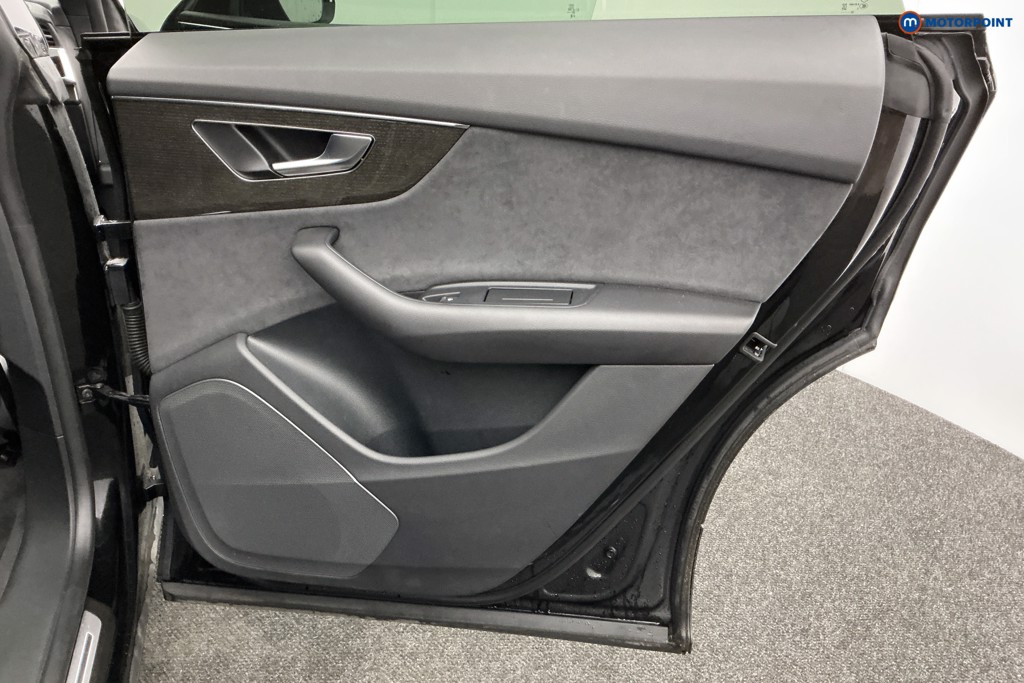 Audi Q8 Black Edition Automatic Petrol Plug-In Hybrid SUV - Stock Number (1590478) - 27th supplementary image