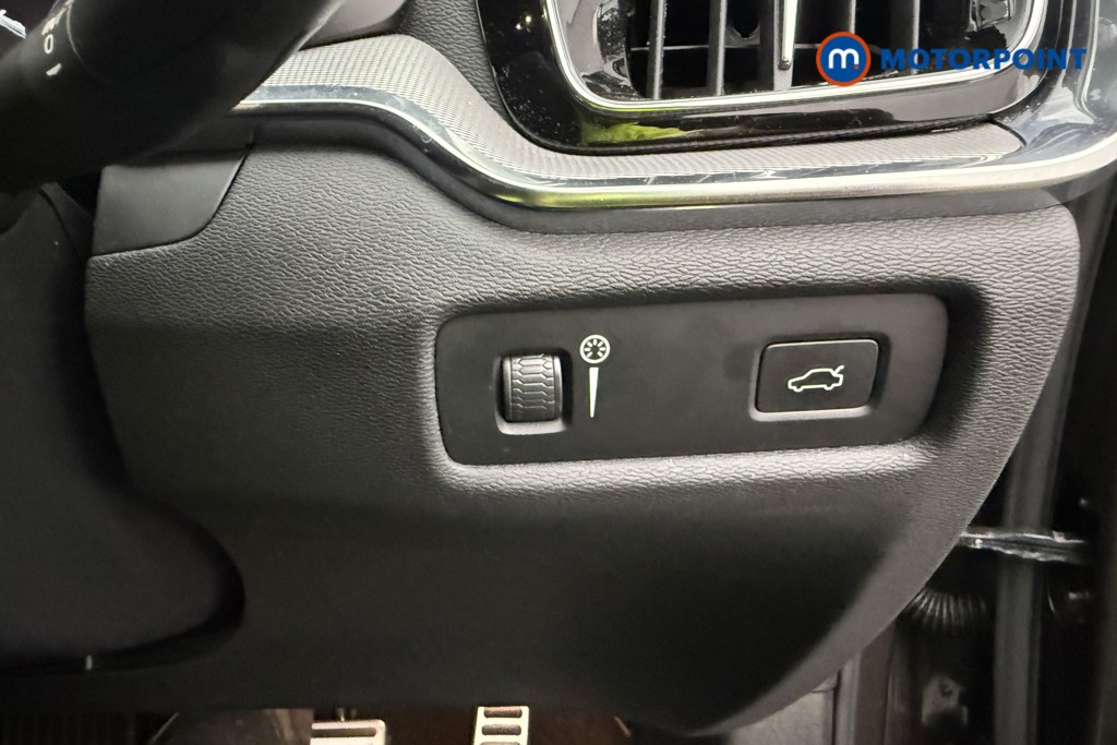 Volvo V60 R Design Automatic Petrol Estate - Stock Number (1590745) - 21st supplementary image