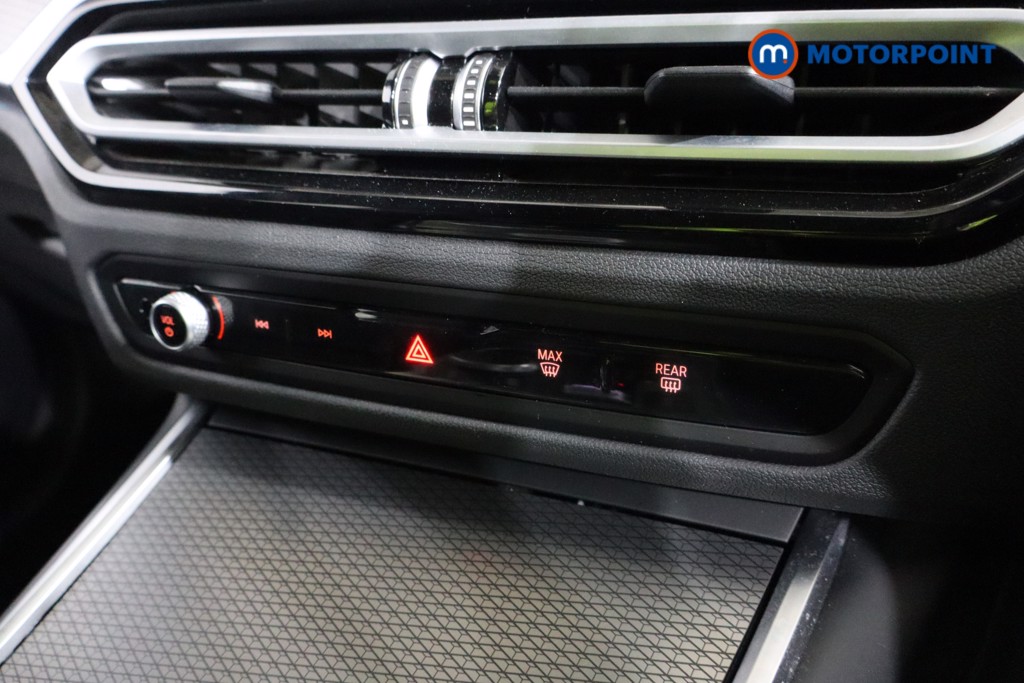 BMW 3 Series M Sport Automatic Petrol Plug-In Hybrid Estate - Stock Number (1591873) - 11th supplementary image