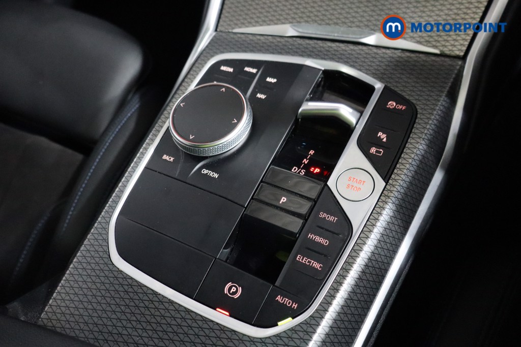 BMW 3 Series M Sport Automatic Petrol Plug-In Hybrid Estate - Stock Number (1591873) - 12th supplementary image