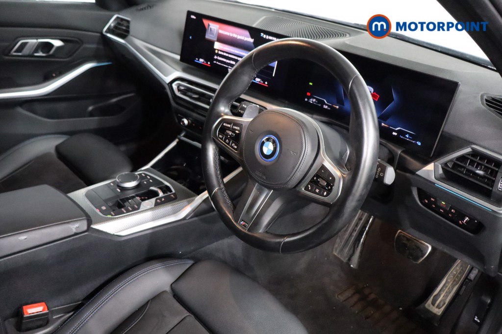 BMW 3 Series M Sport Automatic Petrol Plug-In Hybrid Estate - Stock Number (1591873) - 1st supplementary image