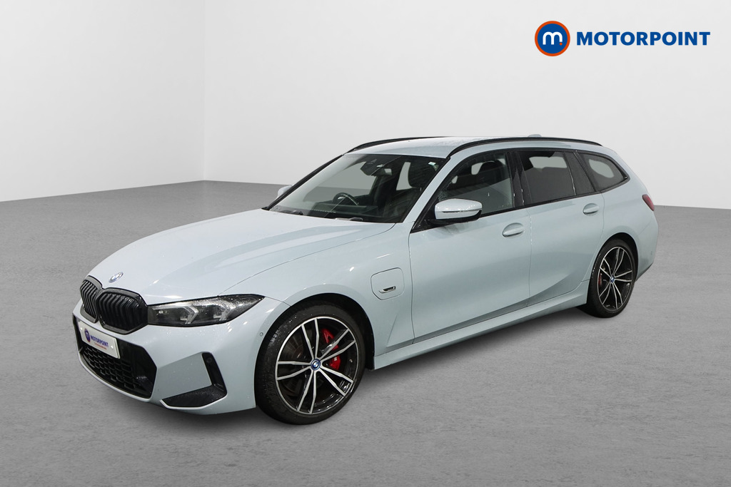 BMW 3 Series M Sport Automatic Petrol Plug-In Hybrid Estate - Stock Number (1591873) - Passenger side front corner