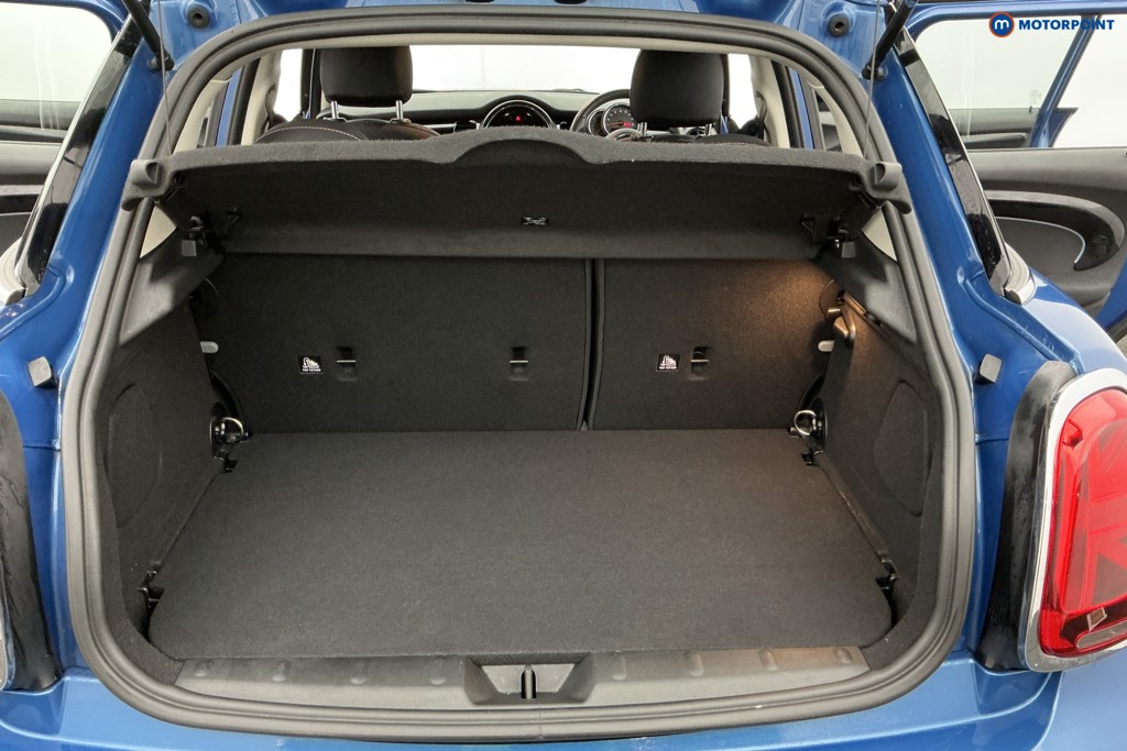 Mini Hatchback Cooper Classic Automatic Petrol Hatchback - Stock Number (1592083) - 4th supplementary image