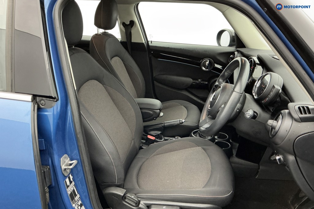 Mini Hatchback Cooper Classic Automatic Petrol Hatchback - Stock Number (1592083) - 6th supplementary image