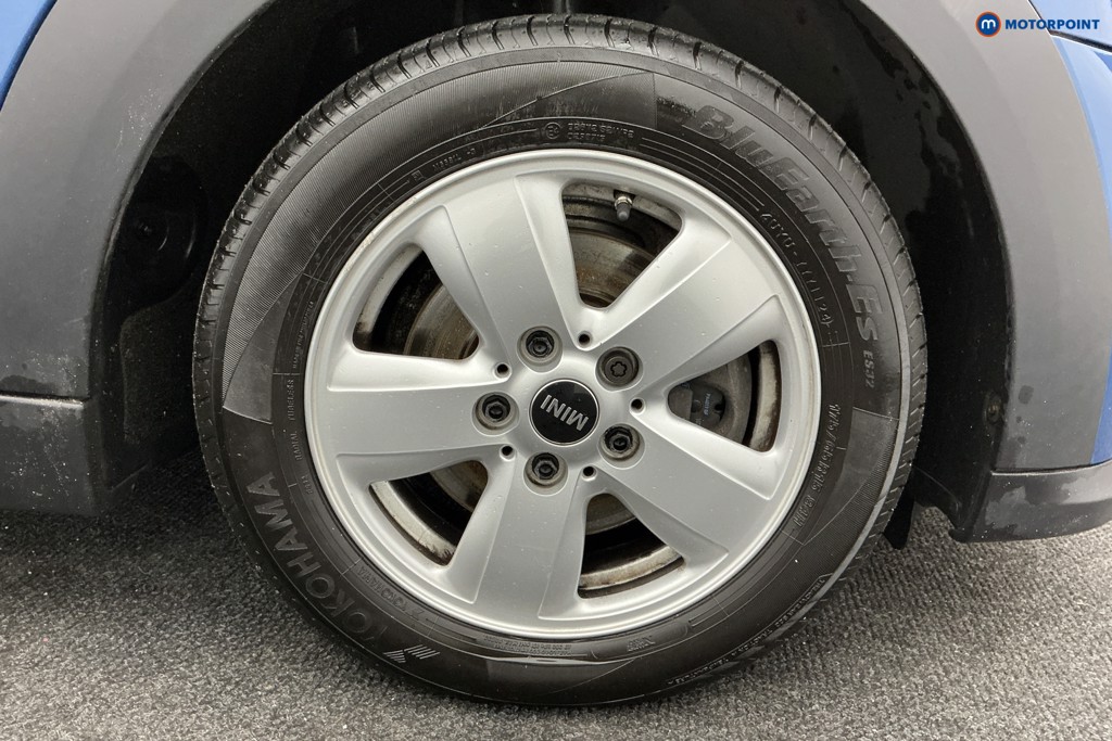 Mini Hatchback Cooper Classic Automatic Petrol Hatchback - Stock Number (1592083) - 37th supplementary image