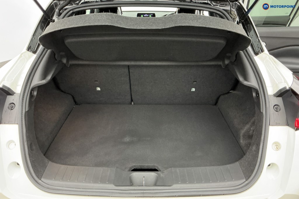 Nissan Juke Tekna Automatic Petrol-Electric Hybrid SUV - Stock Number (1592212) - 4th supplementary image