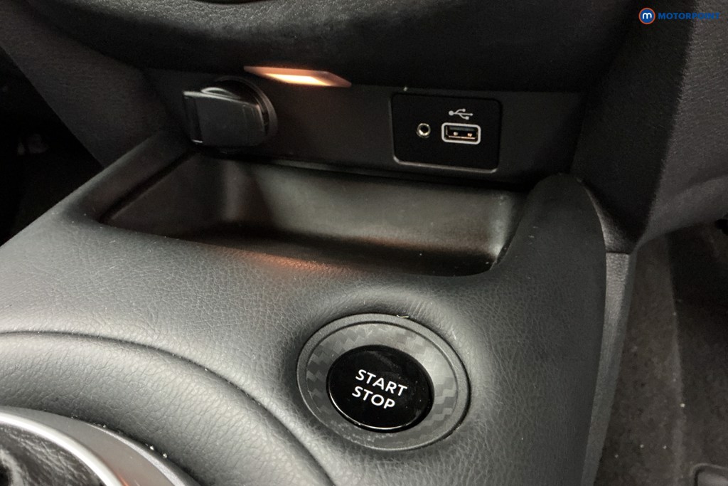 Nissan Juke Tekna Automatic Petrol-Electric Hybrid SUV - Stock Number (1592212) - 18th supplementary image