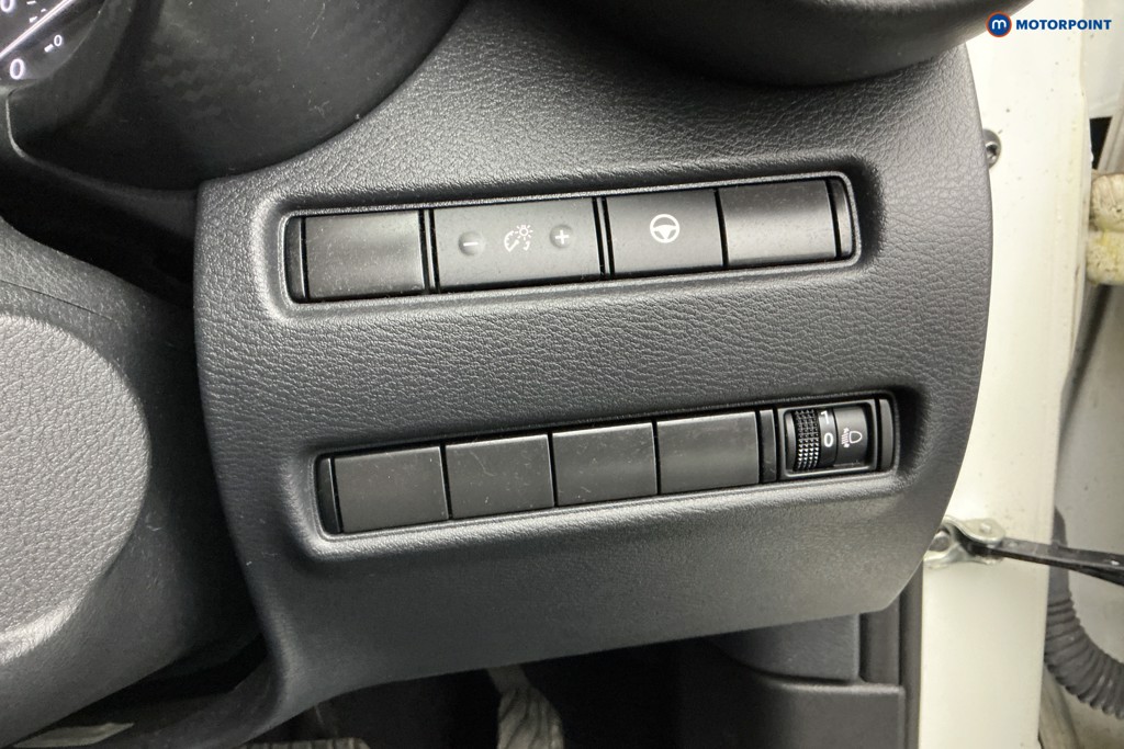 Nissan Juke Tekna Automatic Petrol-Electric Hybrid SUV - Stock Number (1592212) - 23rd supplementary image