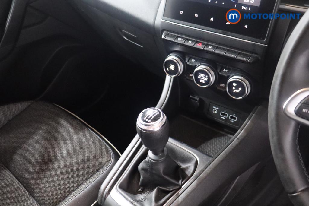 Renault Captur Iconic Manual Petrol SUV - Stock Number (1593026) - 6th supplementary image