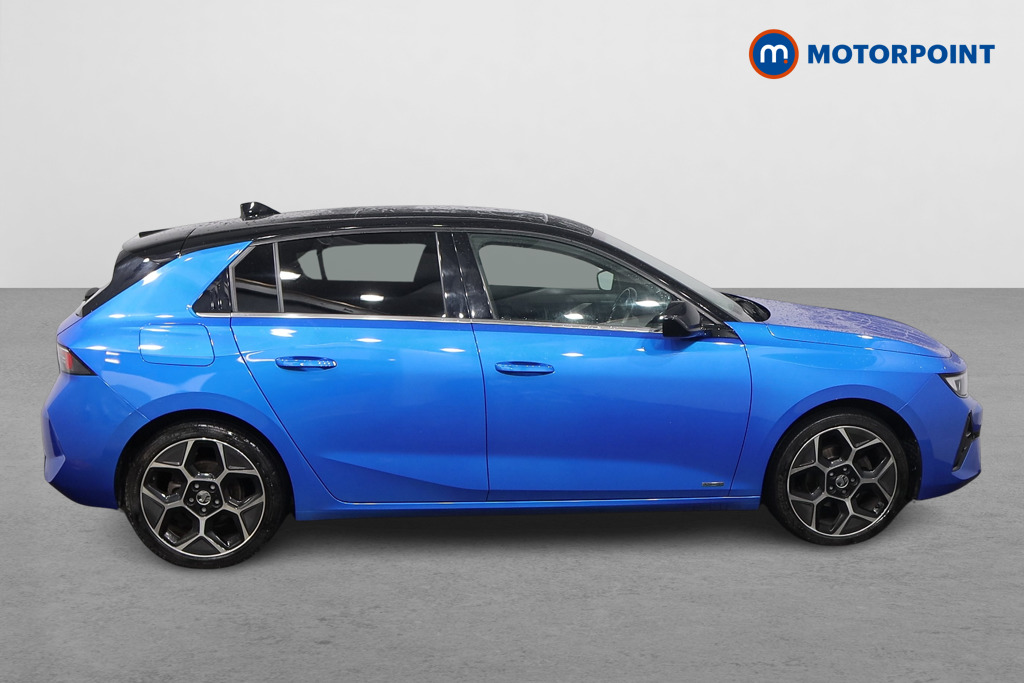 Vauxhall Astra Ultimate Automatic Petrol Hatchback - Stock Number (1594911) - Drivers side