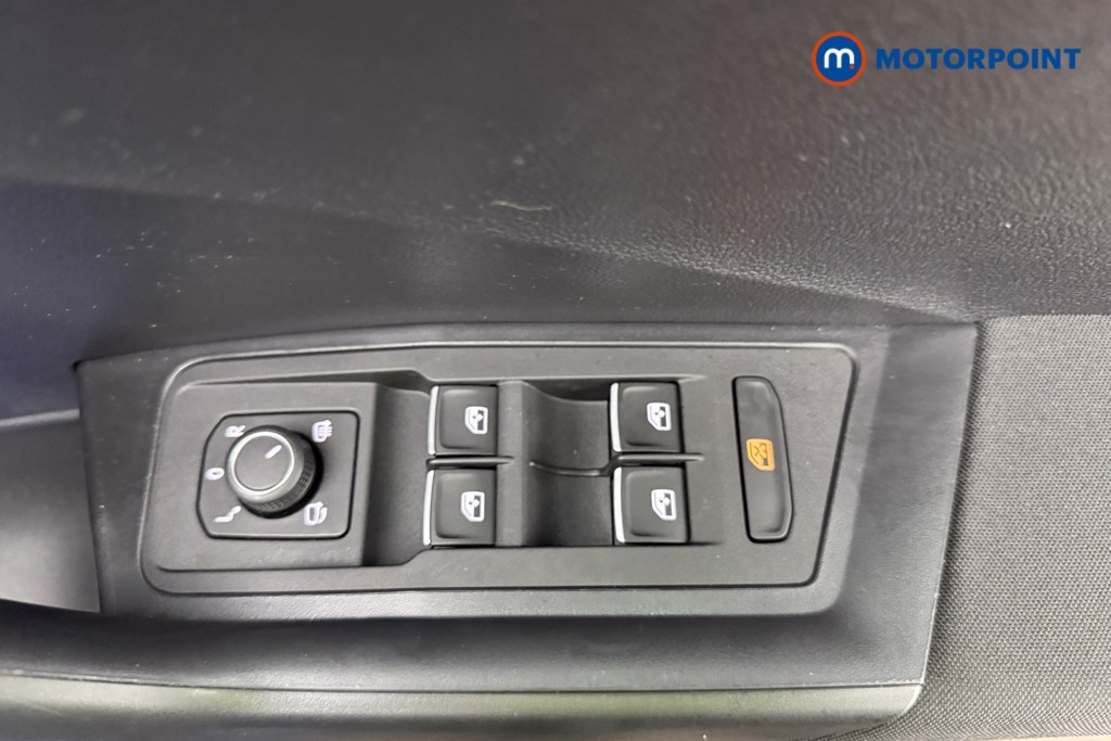 Volkswagen T-Roc SE Automatic Petrol SUV - Stock Number (1595773) - 17th supplementary image