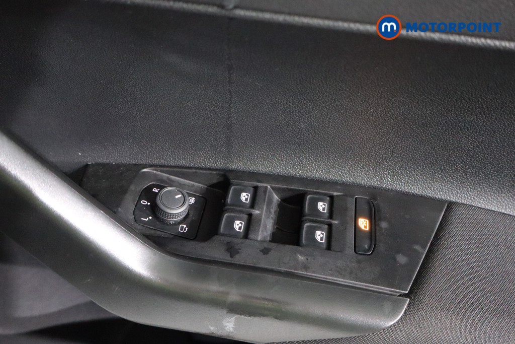 Volkswagen Polo Life Manual Petrol Hatchback - Stock Number (1596494) - 12th supplementary image