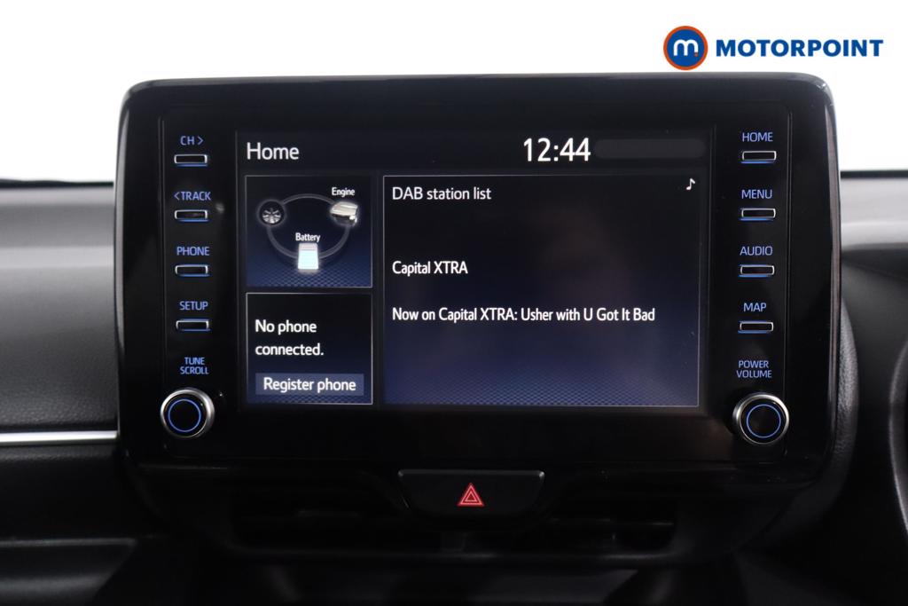 Toyota Yaris Design Automatic Petrol-Electric Hybrid Hatchback - Stock Number (1596526) - 2nd supplementary image