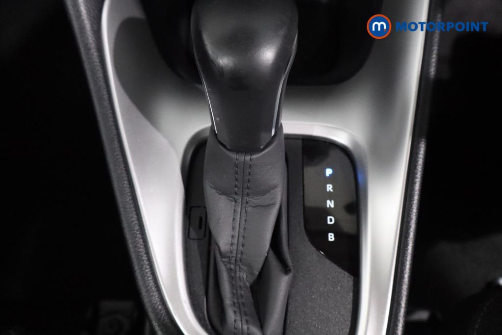 Toyota Yaris Design Automatic Petrol-Electric Hybrid Hatchback - Stock Number (1596526) - 4th supplementary image