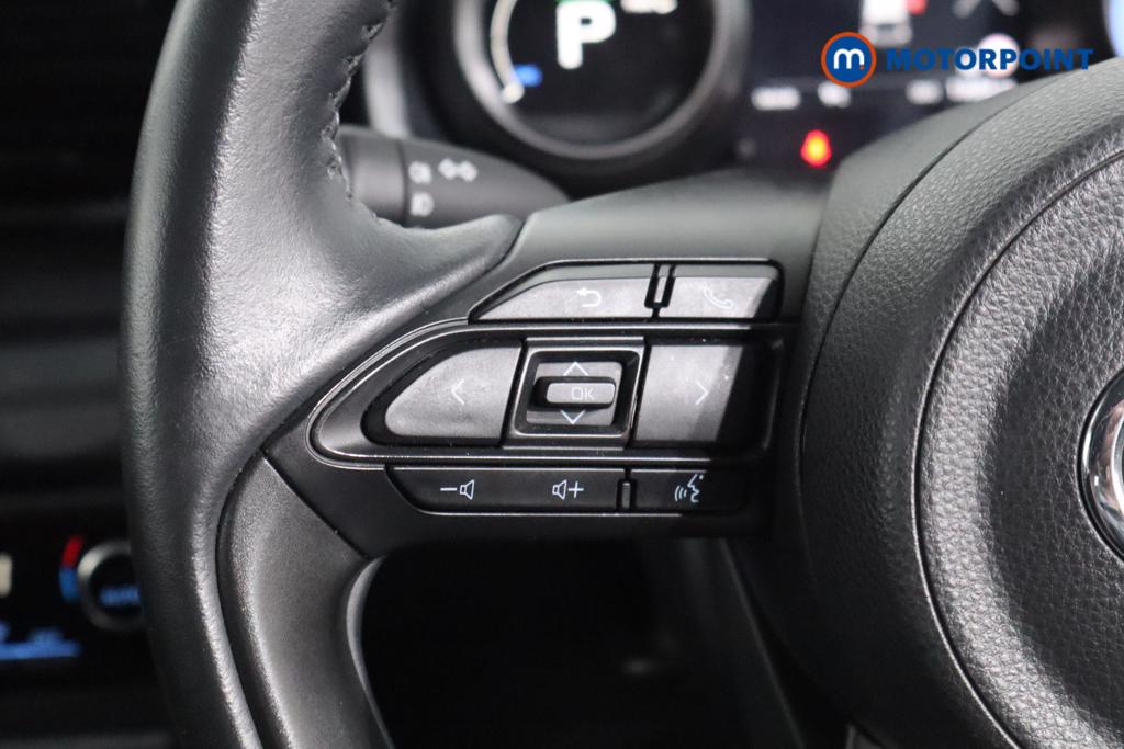 Toyota Yaris Design Automatic Petrol-Electric Hybrid Hatchback - Stock Number (1596526) - 8th supplementary image
