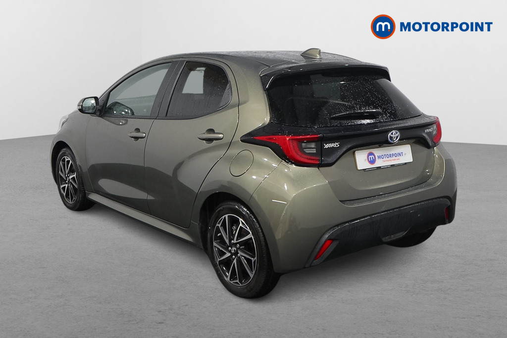 Toyota Yaris Design Automatic Petrol-Electric Hybrid Hatchback - Stock Number (1596526) - Passenger side rear corner