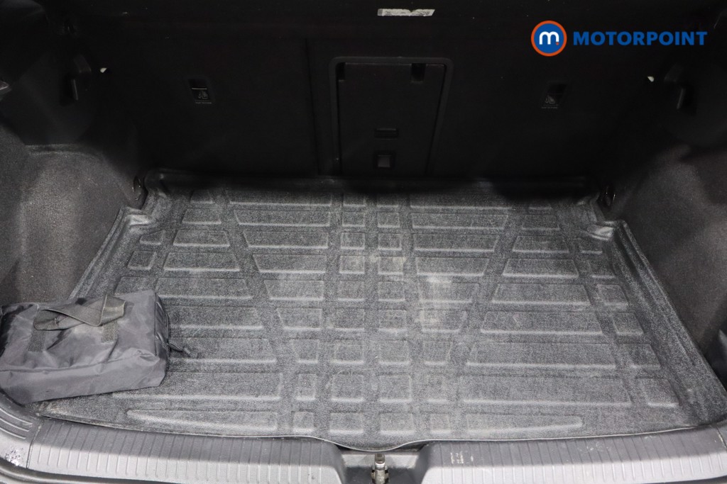 Volkswagen Golf R Automatic Petrol Hatchback - Stock Number (1596615) - 7th supplementary image