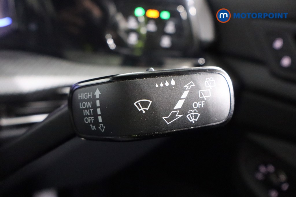 Volkswagen Golf R Automatic Petrol Hatchback - Stock Number (1596615) - 16th supplementary image