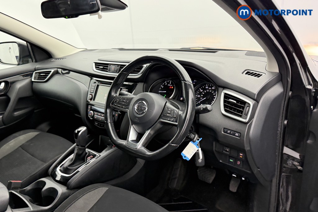 Nissan Qashqai Acenta Premium Automatic Petrol SUV - Stock Number (1596861) - 4th supplementary image