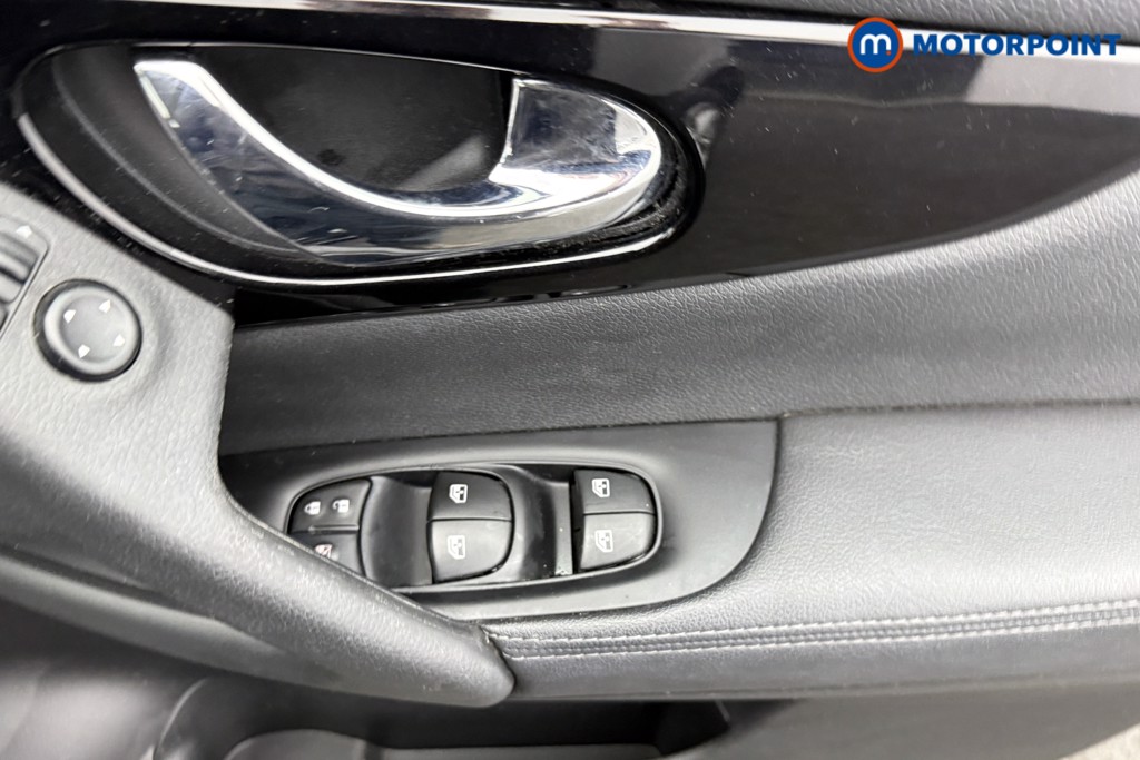 Nissan Qashqai Acenta Premium Automatic Petrol SUV - Stock Number (1596861) - 16th supplementary image