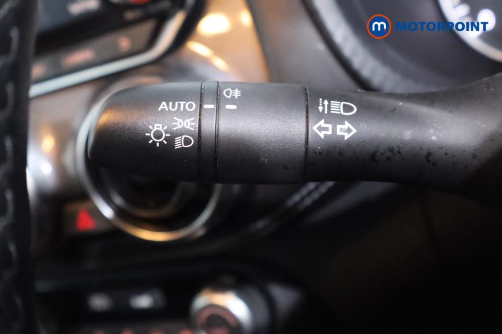 Nissan Juke N-Connecta Manual Petrol SUV - Stock Number (1597216) - 14th supplementary image