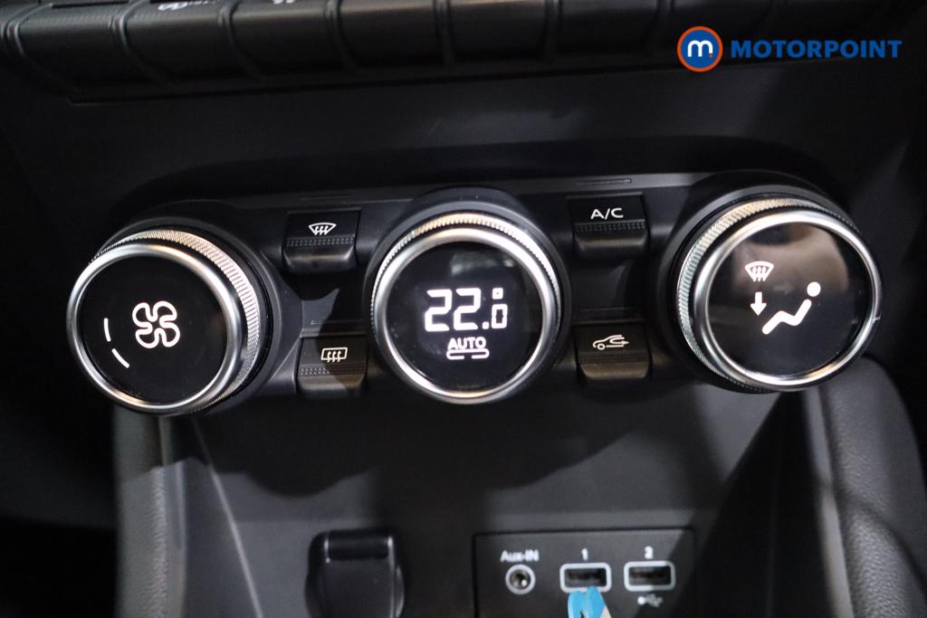 Renault Captur S Edition Manual Petrol SUV - Stock Number (1597846) - 4th supplementary image