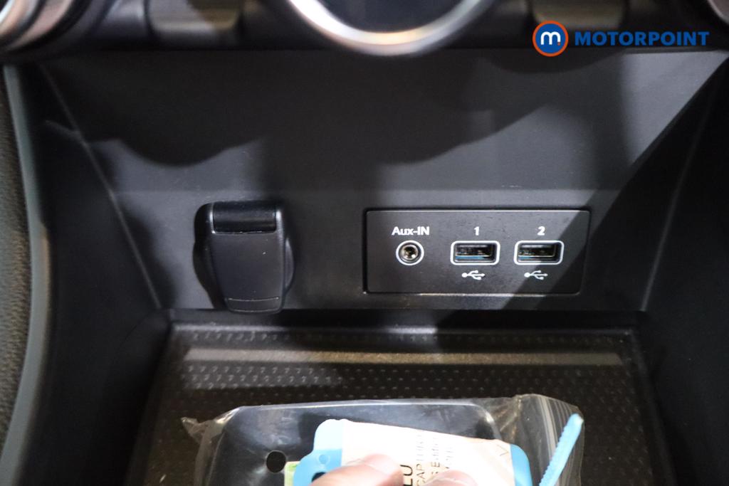 Renault Captur S Edition Manual Petrol SUV - Stock Number (1597846) - 5th supplementary image