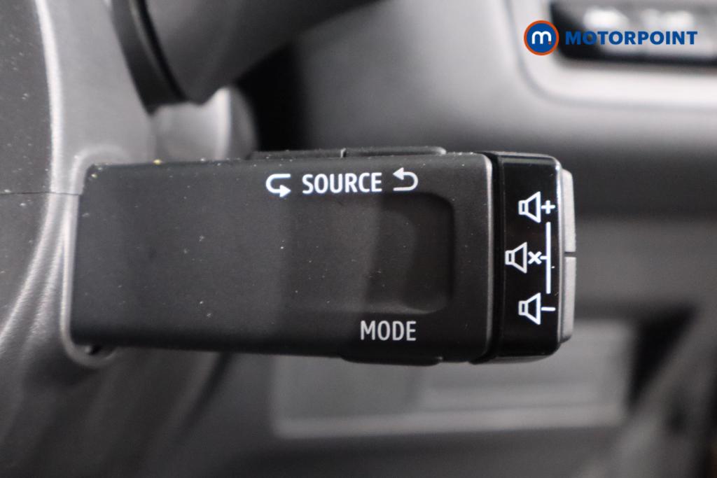 Renault Captur S Edition Manual Petrol SUV - Stock Number (1597846) - 13th supplementary image