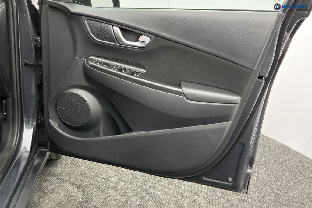 Hyundai Kona Premium Automatic Petrol-Electric Hybrid SUV - Stock Number (1598455) - 22nd supplementary image